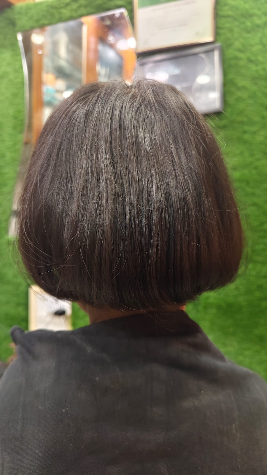 Short bob haircut transformation by Looks and Locks